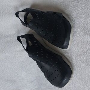 Crocs Iconic Comfort Swiftwater Wave Black Slip-on shoes Size 12